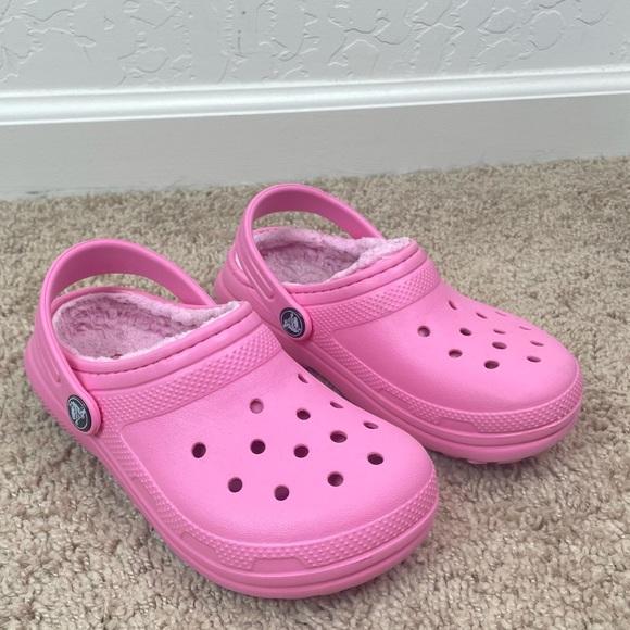 Crocs Kids Classic Lined Clog in Pink - Picture 2 of 14